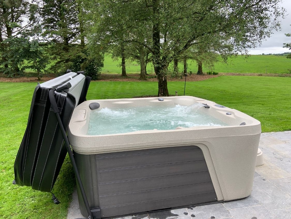 FF Prem Monterey-lifestyle1